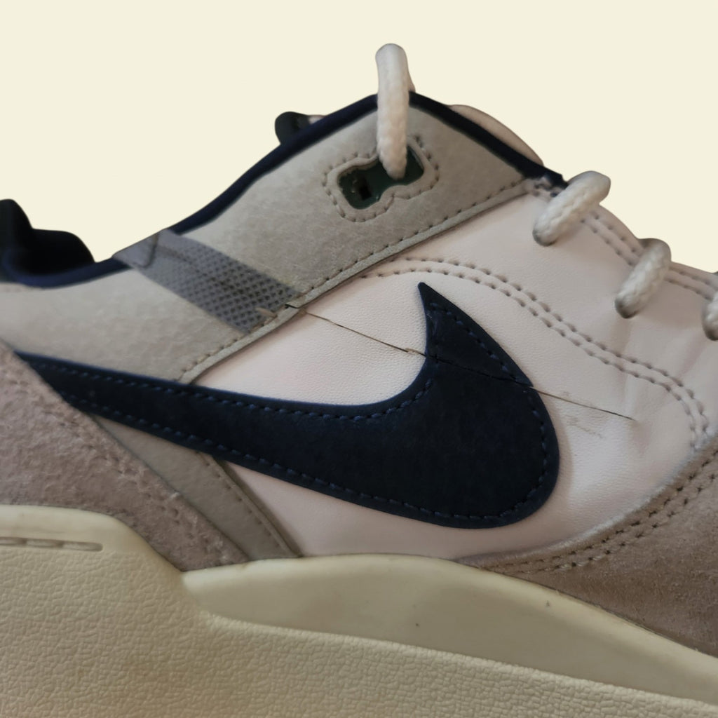 Nike Full Force Low sneakers (Minor cut)